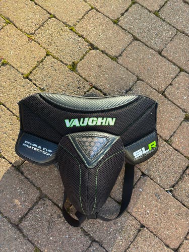 Vaughn SLR Pro Carbon Cup (Used)