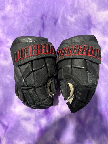 Black Junior Warrior Pro Series II Gloves 12" (Used)