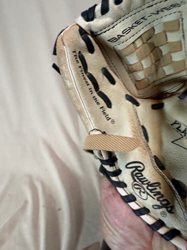 RH Rawlings Playmaker Series Baseball Glove 10" (Used)