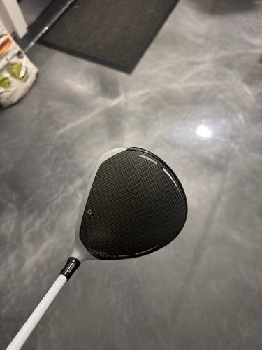 Men's 2020 TaylorMade SIM Max Right Handed Driver Stiff Flex 10.5 Loft Graphite Shaft (Used)