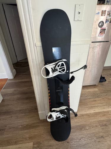 Men's Arbor Formula Rocker Snowboard With Bindings 159 cm (Used)