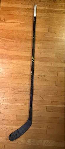 Senior Warrior Alpha LX3 Pro Right Handed Hockey Stick LAINE CURVE 70 Flex (Used)