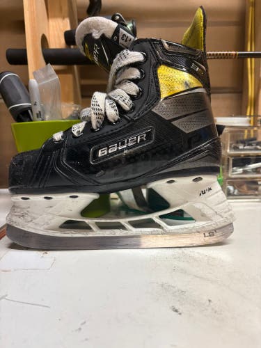 2020 Bauer Supreme 3S Pro Hockey Skates Regular Width 13 (Used)