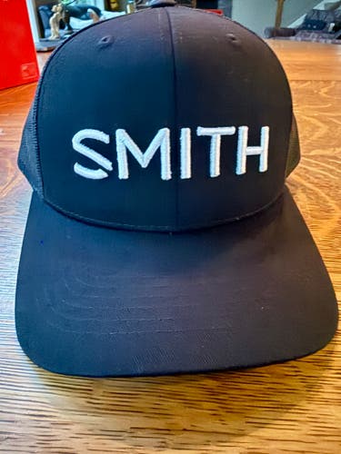 New Smith Goggle/Sunglass Ski Trucker Cap - OS - Official Issue