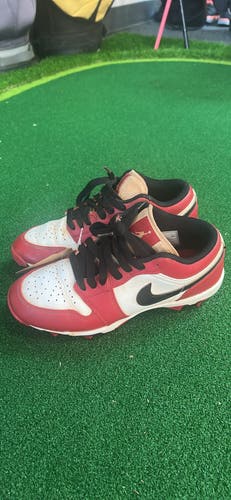 Red 4.5Y (Big Kids / Youth) Nike Air Jordan Low Top Molded Baseball Cleats (Used)