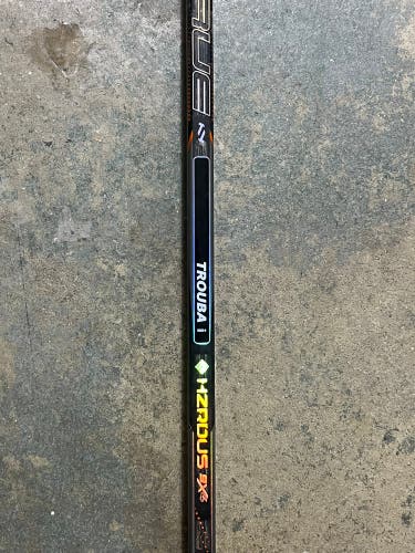 Senior True HZRDUS 9x4 Right Handed Hockey Stick P28M 85 Flex Pro Stock (Used)
