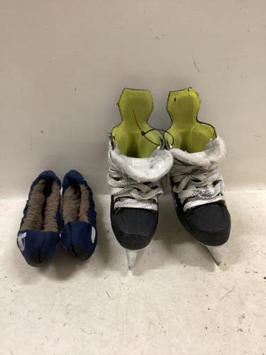 Used CCM TACKS AS 560 Junior Hockey Skate Junior 03 11725-S000510553