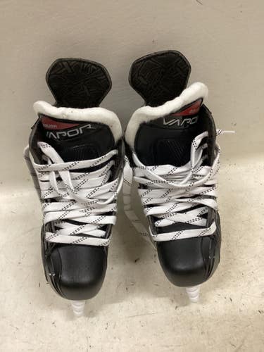 Used Bauer VAPOR X 3.5 Junior Hockey Skate Junior 01 11725-S000510191