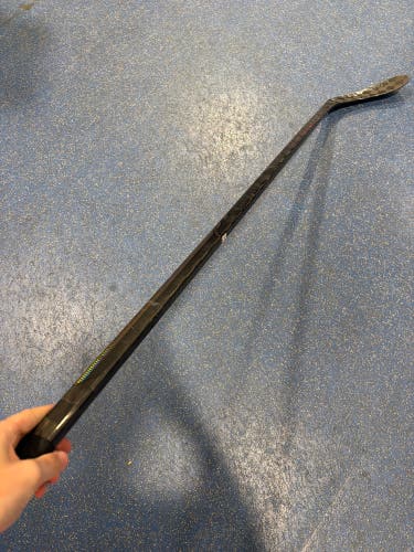 Intermediate Warrior Covert QR6 Pro Hockey Stick Right Handed W28 50 Flex (Used)