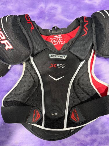 Small Senior Bauer Vapor X800 Lite Shoulder Pads (Used)