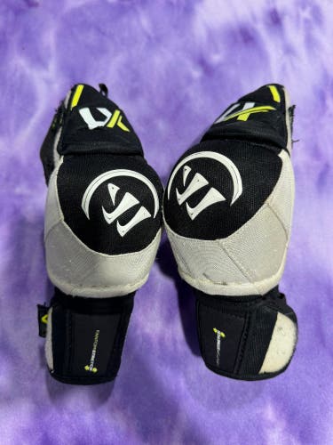 Junior Medium Warrior Alpha LX Pro Elbow Pads (Used)