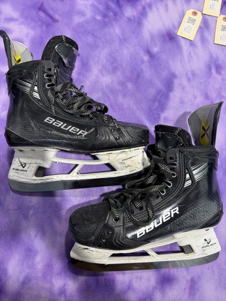 Senior Bauer Vapor Hyperlite 2 Hockey Skates Extra Wide Width 7 (Used)