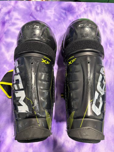 Senior CCM XF Shin Pads 14" (Used)