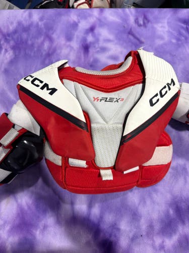 Youth Small / Medium CCM YTFlex 3 Goalie Chest Protector (Used)