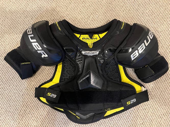 Men's Large Junior Bauer Supreme S29 Shoulder Pads (Used)