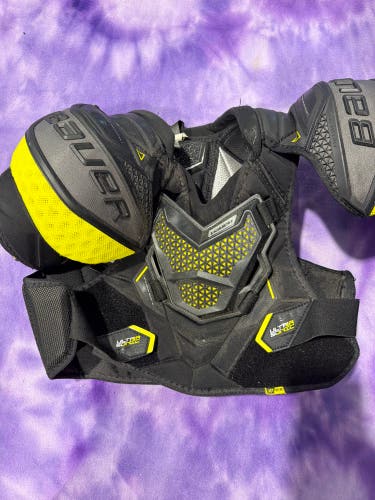 Medium Intermediate Bauer Supreme Ultrasonic Shoulder Pads (Used)