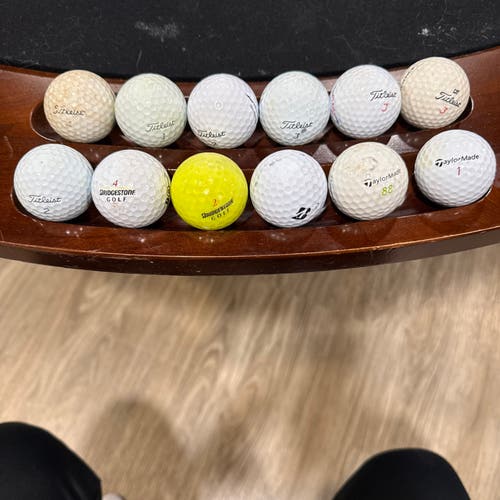Assorted Balls 12 Pack (1 Dozen) (Used) Titleist, Bridgestone, TaylorMade
