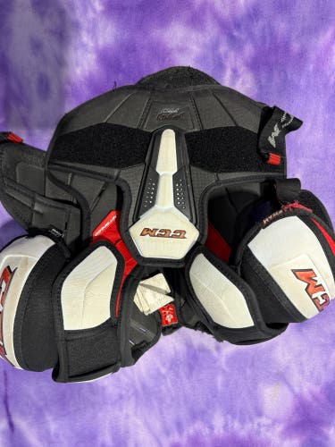 Small Junior CCM JetSpeed FT6 Shoulder Pads (Used)
