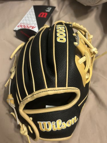 2025 Wilson A2000 RH Infield Baseball Glove 11.5" (New)