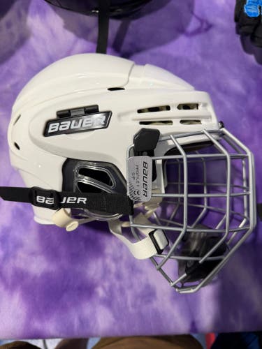 White Small Bauer 5100 Helmet (Used)