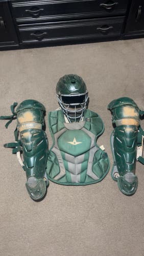 Green All Star System 7 Catcher's Set (Used)
