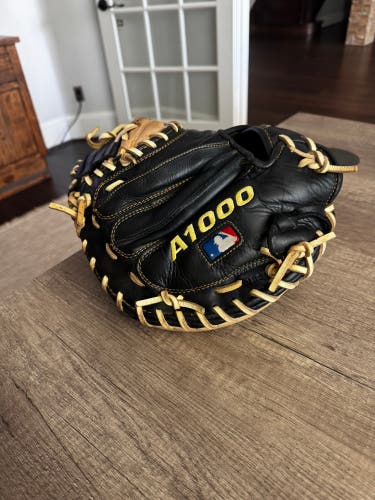 Wilson A1000 RH Catcher's Glove 32.5" (Used)