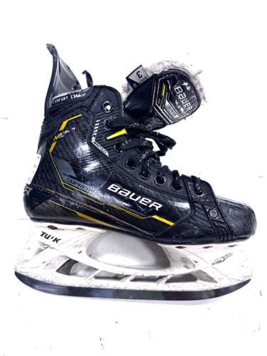 Used Bauer M5 PRO Junior Hockey Skate Junior 03 11860-S000317616