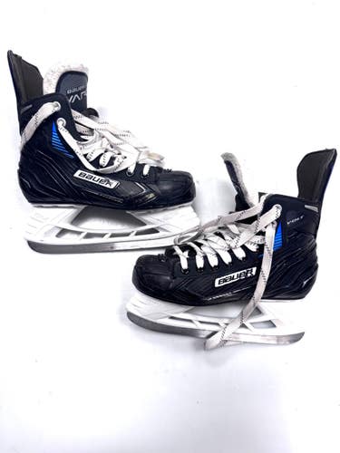 Used Bauer VOLT Intermediate Hockey Skate Intermediate 4.0 11860-S000317604