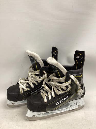 Used CCM TACKS CLASSIC Junior Hockey Skate Junior 05 11851-S000054309