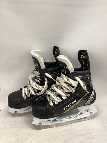 Used CCM TACKS CLASSIC Junior Hockey Skate Junior 03 11851-S000054308