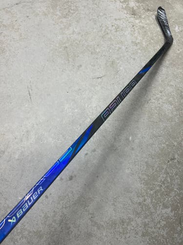 65 Flex P28 Senior Bauer Tracer Left Hand Hockey Stick Pro Stock (Used)