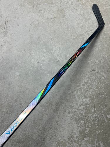 30 Flex P28 Junior Bauer Tracer Left Hand Hockey Stick Pro Stock (Used)