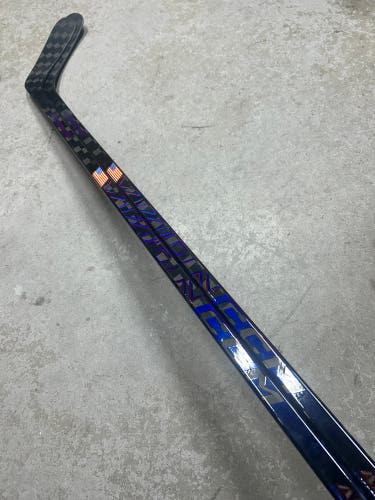2 PACK 55 Flex P29 Intermediate CCM Vizion Right Hand Hockey Stick Olympic Team USA Pro Stock