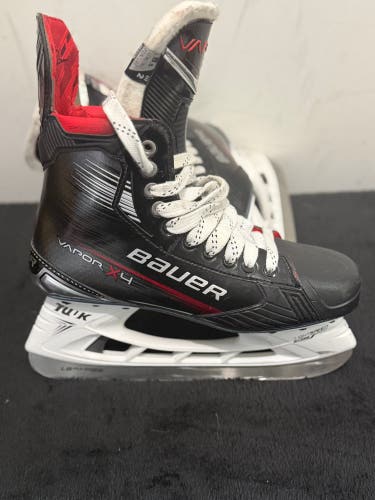 2023 Bauer Vapor X4 Hockey Skates 8.5 (Used)