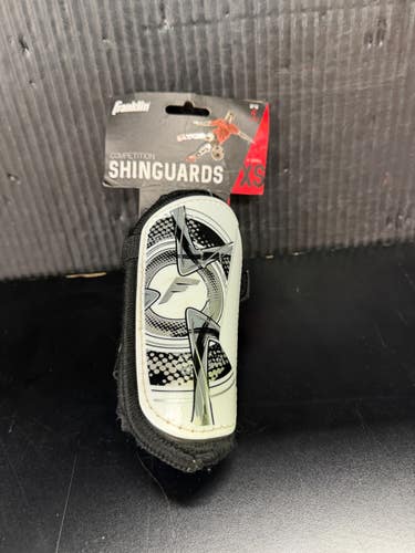Used Franklin Soccer Shin Guards Youth Black And White XS 11849-S000045556