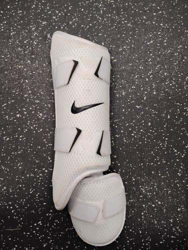 Used Nike DIAMOND BB/SB Shin/Foot Protector Grey 11849-S000045534