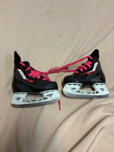 Black CCM Jet speed 250 Hockey Skates 8 (Used)