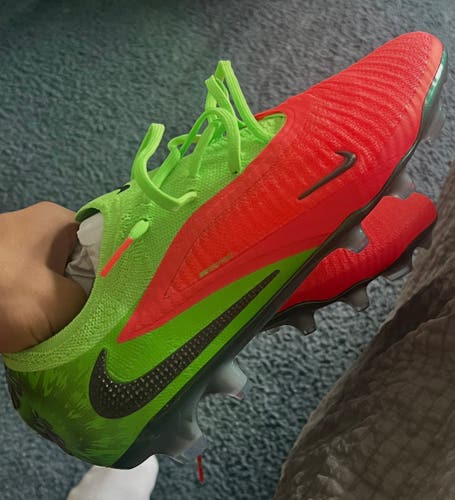 Green Men's Size M 9.5 (W 10.5) Nike Phantom 6 Elite Cleats (New)