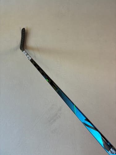 Used 65 Flex P88 Intermediate Bauer Nexus Geo Right Hand Pro Stock Hockey Stick