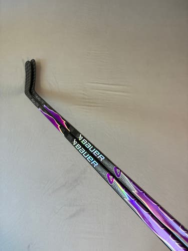 *2 Pack* of Used 65 Flex P88M Intermediate Bauer Nexus Tracer (Flylite Dress) RH Hockey Sticks