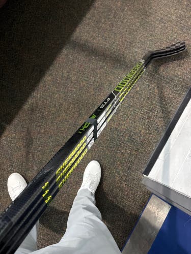 Senior Sher-Wood Rekker Morph Pro Right Handed Hockey Stick P29 85 Flex (New)