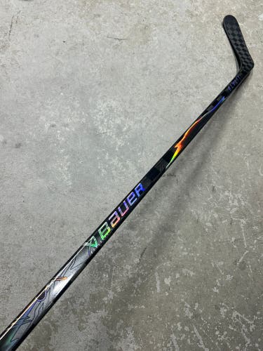 65 Flex P92 Senior Bauer Flylite Left Hand Hockey Stick Pro Stock (Used)