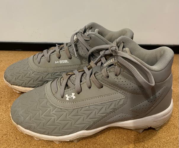 Gray Kid's 3Y Baseball Cleats Under Armour Low Top