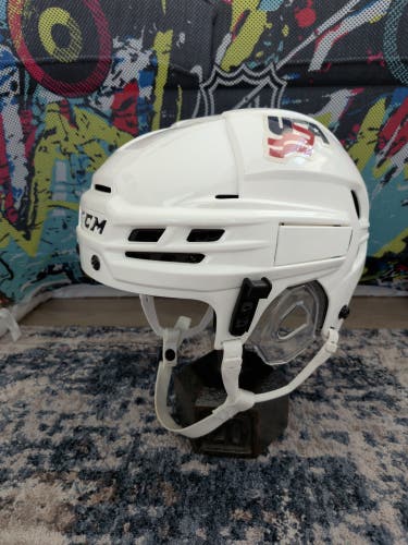 (Like New) Medium CCM Super Tacks X Helmet Pro Stock w/cage