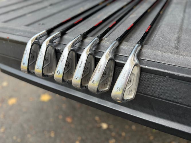 Men's Mizuno T Zoid Right Handed Iron Set Stiff Flex Graphite Shaft 7 Pieces (Used)