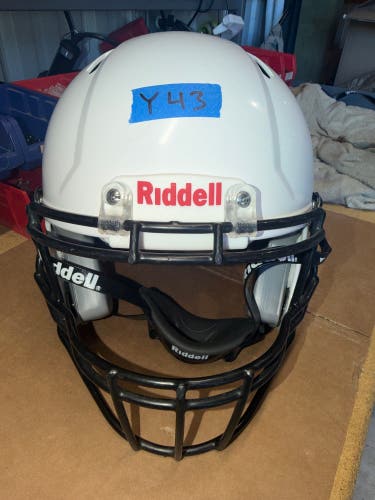 USED RIDDELL SPEED ICON YOUTH HELMET - LARGE - WHITE