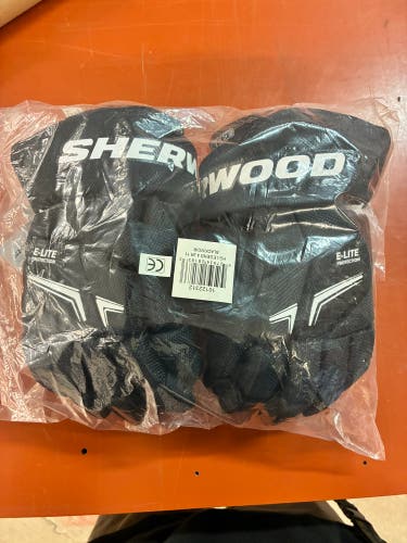 Sher-Wood Rekker Legend 4 Gloves 11" (New)