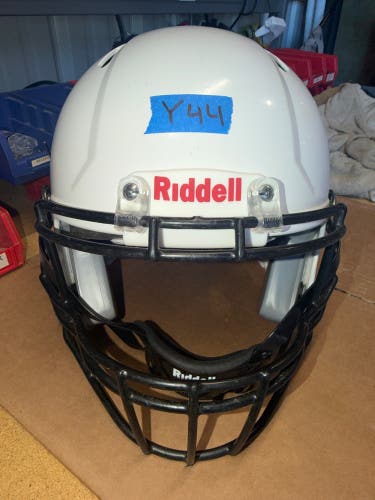 USED RIDDELL SPEED ICON YOUTH HELMET - LARGE - WHITE