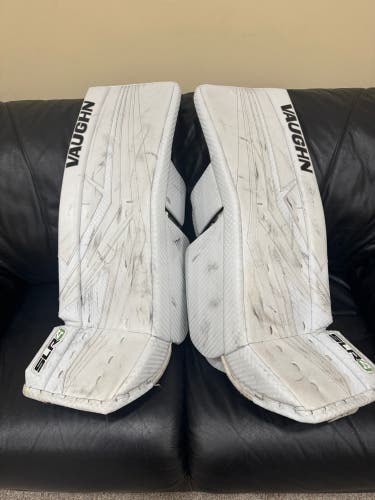 30" 2024 Vaughn SLR4 Goalie Leg Pads (Used)