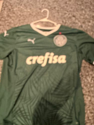 Green Medium/Large Kids Unisex Puma Jersey (Used)